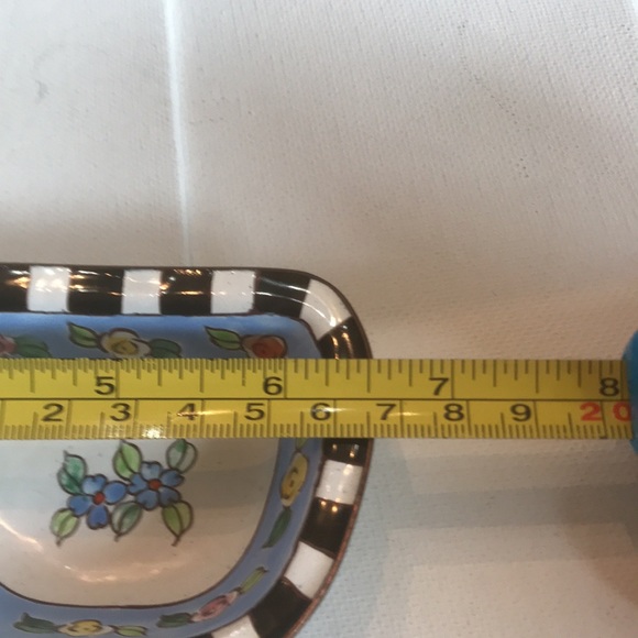 Kelvin Chen Enamel Eyeglass Holder - Picture 5 of 6